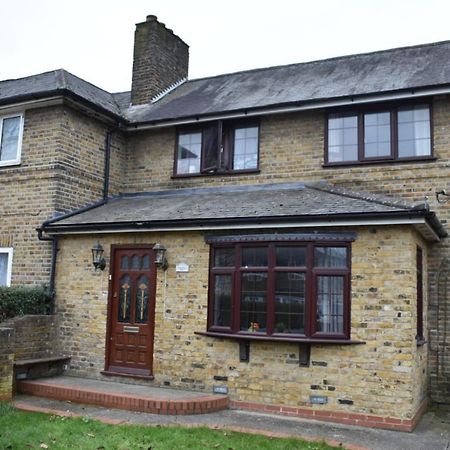 شقة Shaz,S House Cowley  المظهر الخارجي الصورة